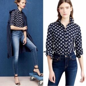 J Crew • Perfect Shirt navy blue Scattered Daisy floral button down lightweight